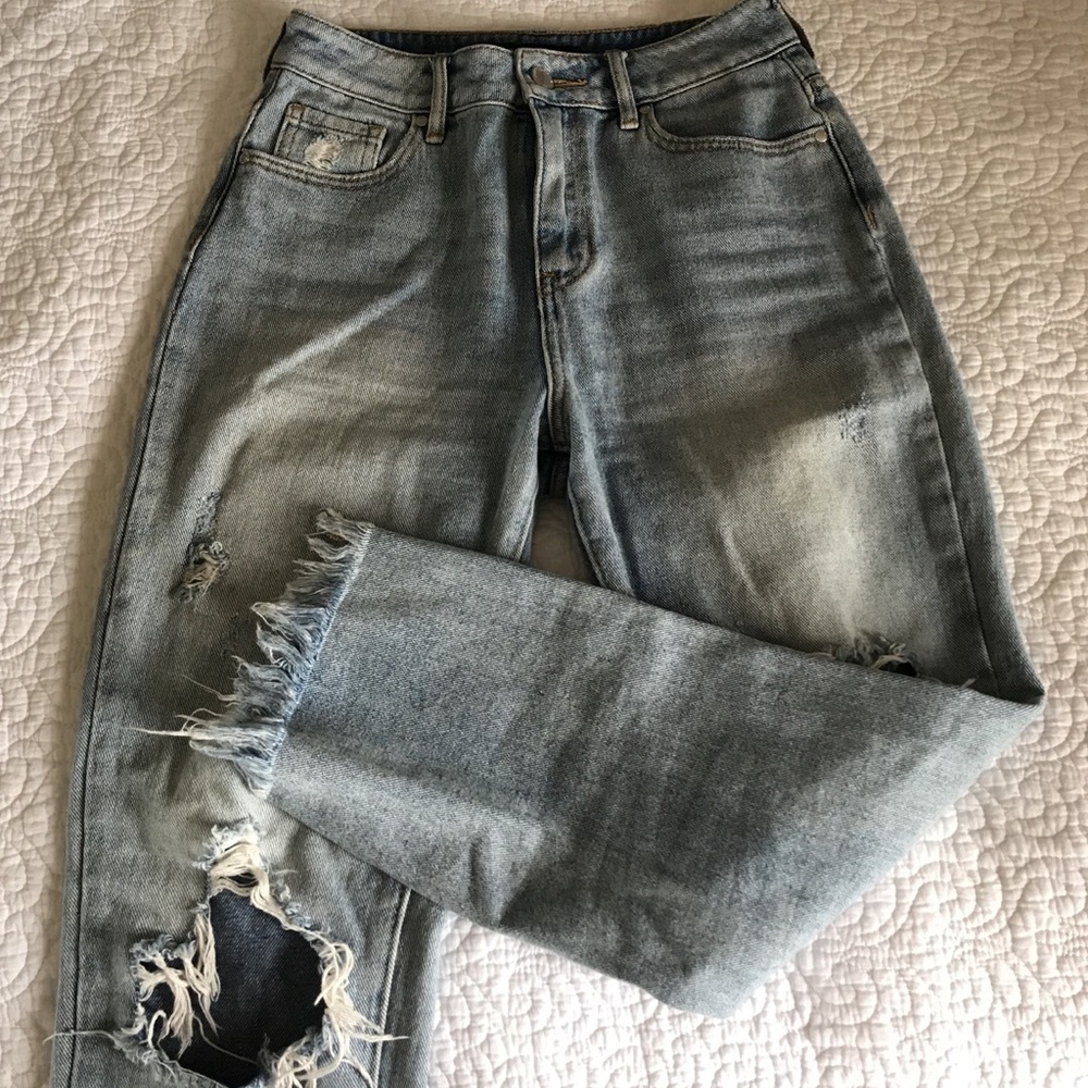 Kendall and Kylie mom jeans